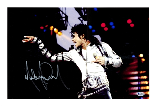 Michael Jackson Signed 19x13 Photo (Beckett)
